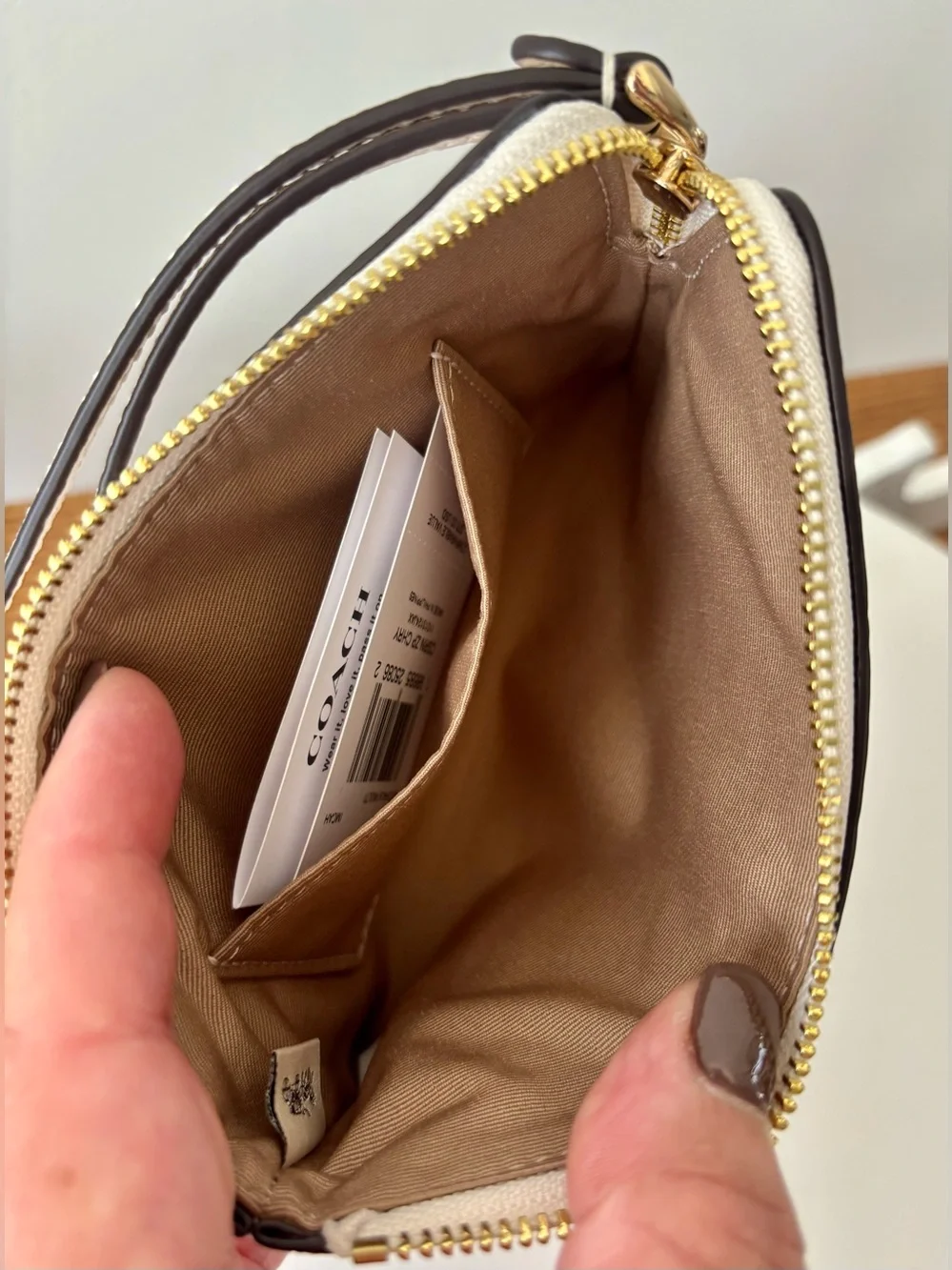 Coach NWT Cherry Wristlet Pebble Leather Zipper Closure Chalk White